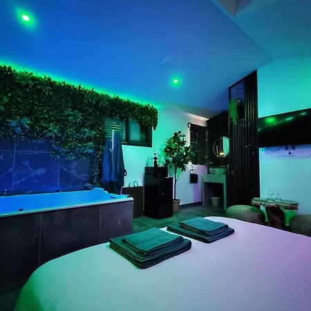 La Jungle Room روجناك المظهر الخارجي الصورة